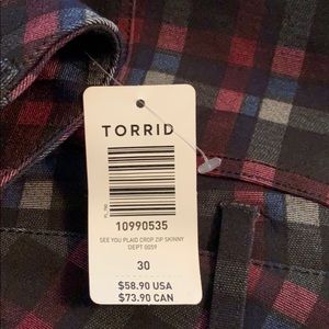 Torrid Plaid Ankle Crop Pants w/ Zippers At The Ankle Size 30